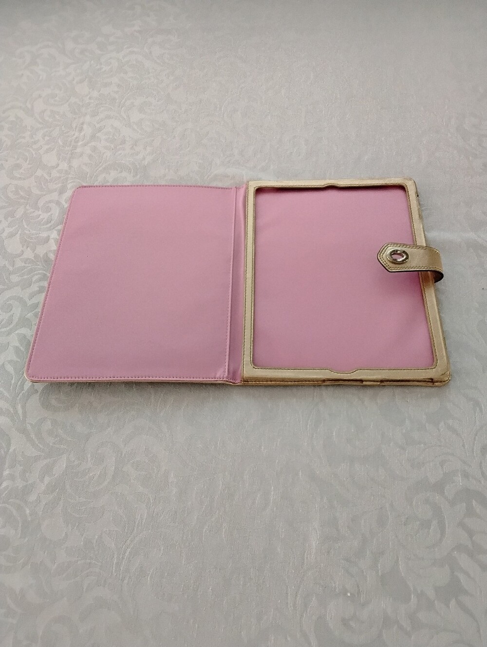 Coach Park Signature Turnlock I Pad Case - Picture 3 of 5